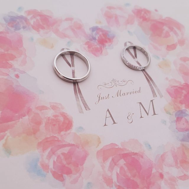 【アイプリモ(I-PRIMO)の口コミ】 デザインに一目惚れしました。天使の輪のような細かいダイヤが上半分にだ…