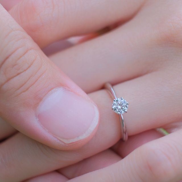 【MIKIMOTO(ミキモト)の口コミ】 大きなダイヤが輝きを放っていてかなり存在感があります。この輝きはさす…