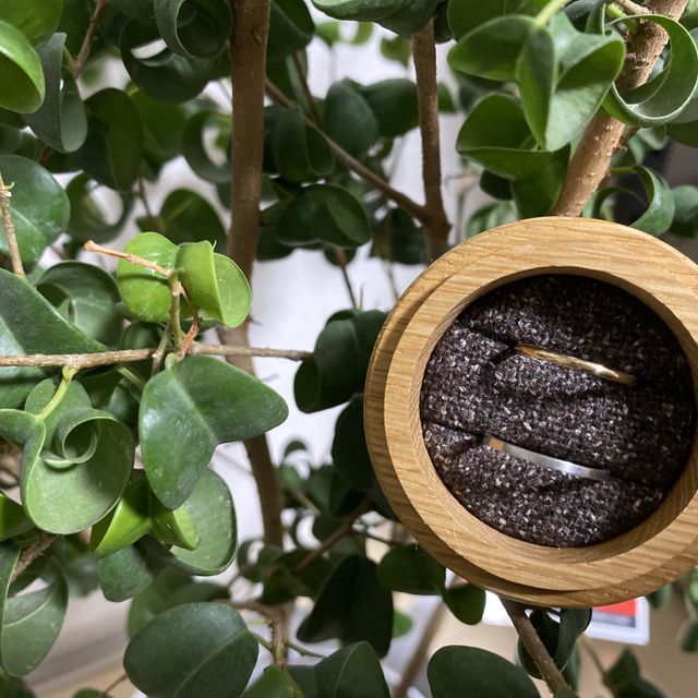 【鎌倉彫金工房の口コミ】 当日、店舗に行き、実際の指輪を見せてもらい、また自分の手につけてみて…