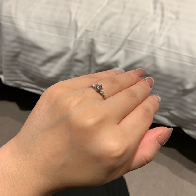 【銀座ダイヤモンドシライシの口コミ】 店員さんが、とても丁寧に、対応してくれました。
また、指輪のデザインや…