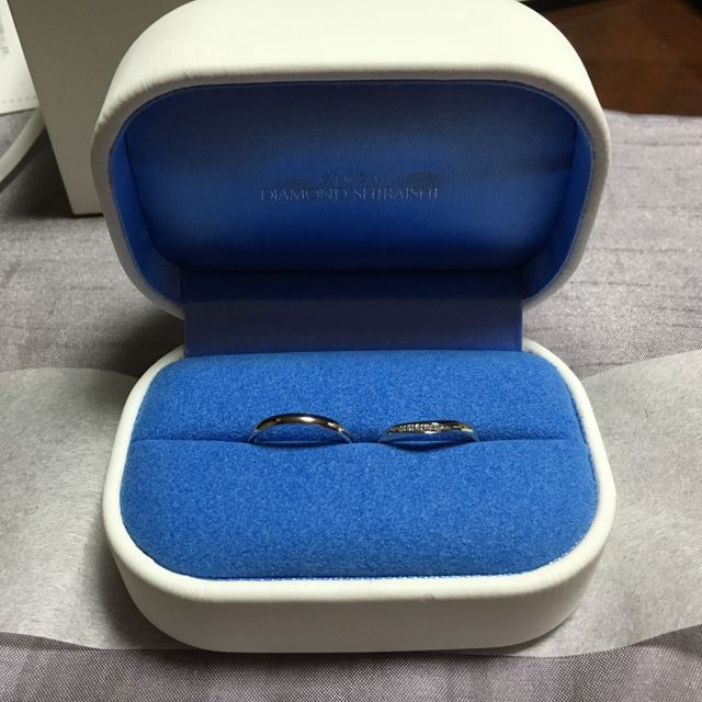 【銀座ダイヤモンドシライシの口コミ】 太めの指が細く見えて、馴染んだ事。
どんな場面でも付けていられる事。
…