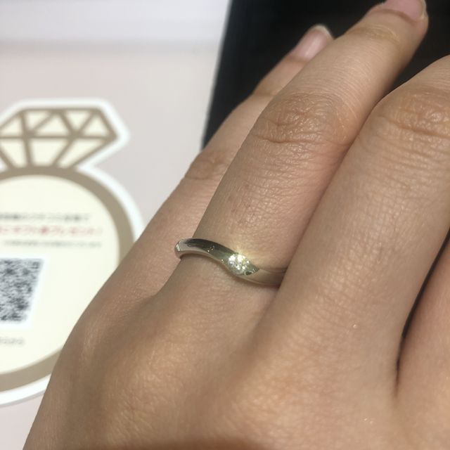 【TRECENTI(トレセンテ)の口コミ】 デザインがとても好みでした。
シンプルかつ華やかさも求めていたので、大…