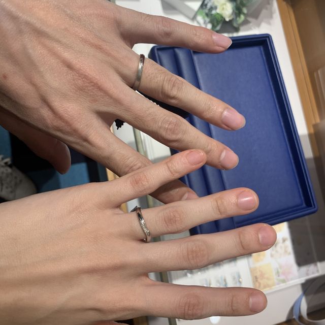 【銀座ダイヤモンドシライシの口コミ】 シャイニングフローという新しいデザイン。レディースの方はダイヤモンド…