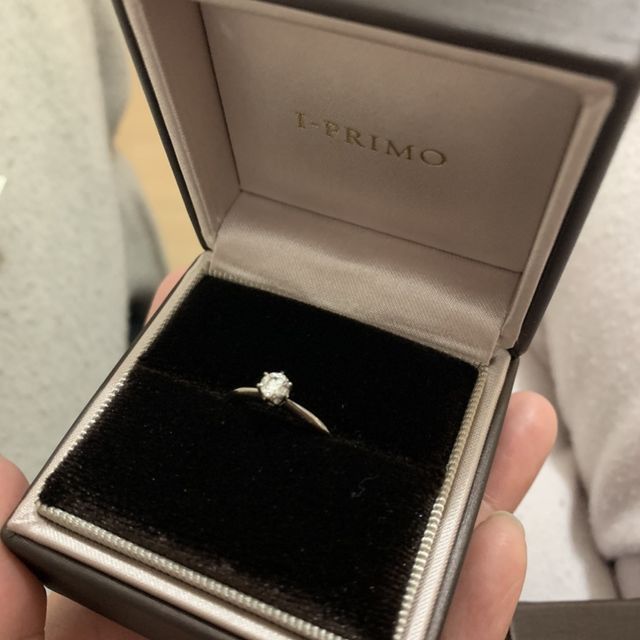 【アイプリモ(I-PRIMO)の口コミ】 全く指輪のことはわからなかったのですが、店員さんが提案して下さったリ…