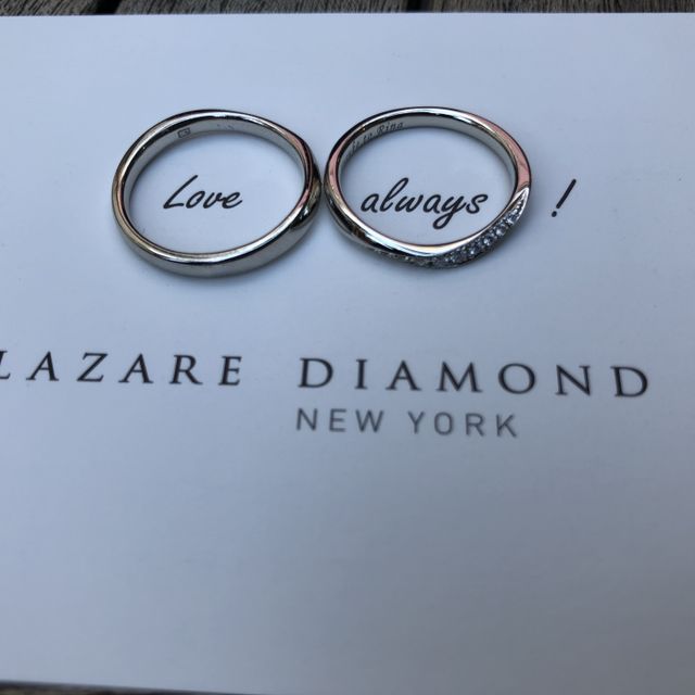 【ラザール ダイヤモンド(LAZARE DIAMOND)の口コミ】 デザインが気に入ったのと、ブランドイメージもよかったのでこの指輪にし…