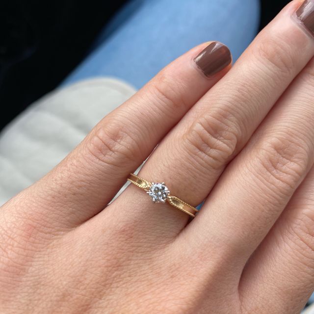 【ENUOVE(イノーヴェ)の口コミ】 2人で決めました。最初はプラチナリングがいいかと思っていましたが、店員…