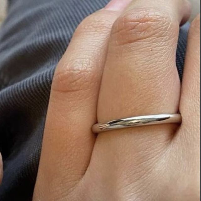 【銀座ダイヤモンドシライシの口コミ】 元からシンプルでダイヤのついてないものがよかったのと、結婚式場と提携…