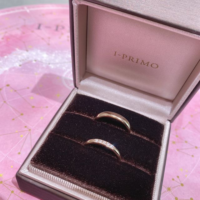 【アイプリモ(I-PRIMO)の口コミ】 ピンクゴールドでストレートなデザインがいいとだけ2人で決めていました。…