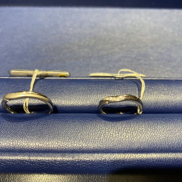 【銀座ダイヤモンドシライシの口コミ】 エンゲージリングは、フルオーダー(リデザイン)だったため、別のメーカー…