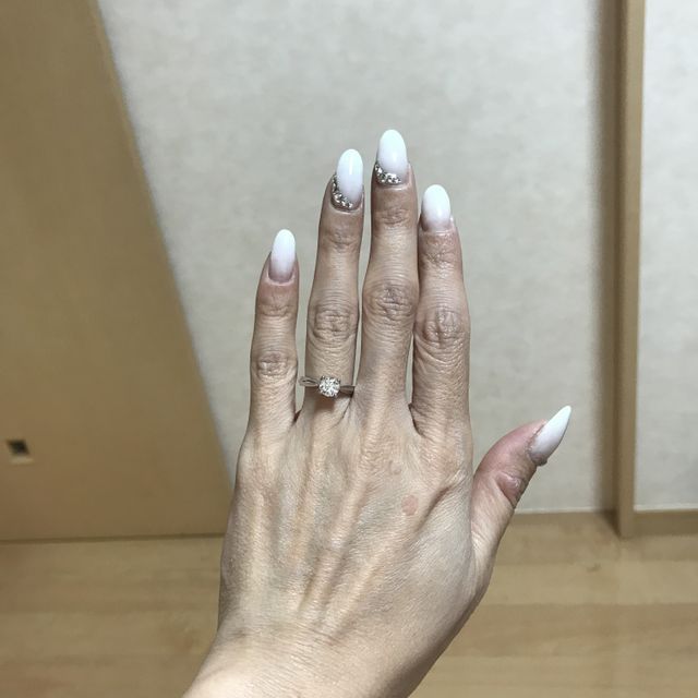 【アイプリモ(I-PRIMO)の口コミ】 ダイヤモンドの質と金額が購入の決め手でした。とても親切に何度もいろん…