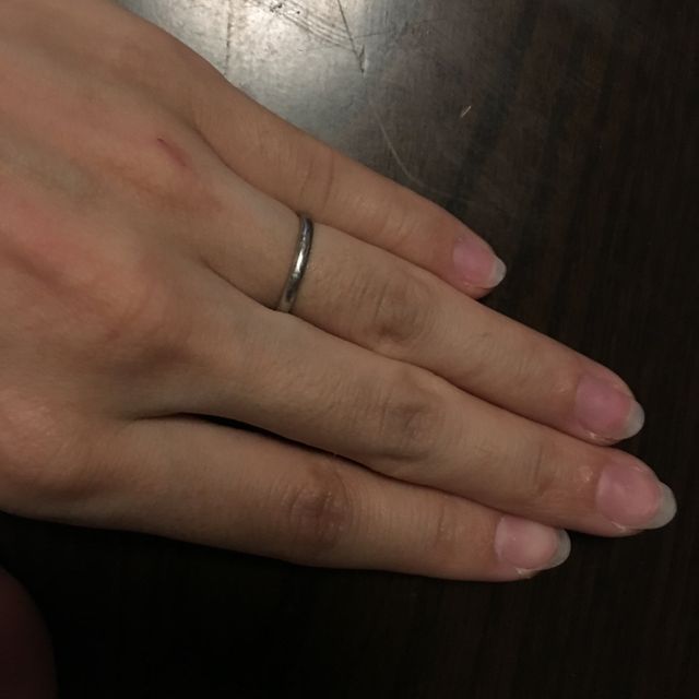 【カルティエ(Cartier)の口コミ】 年をとってもずっとペアでつけていられるようなシンプルで細めのリングを…