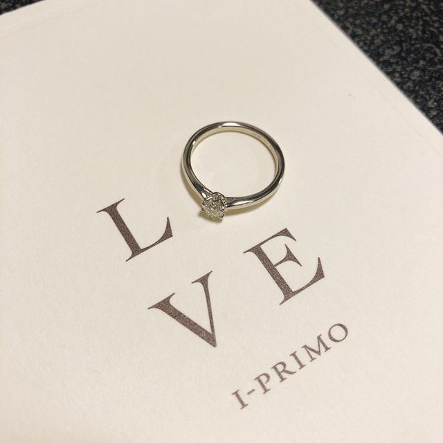【アイプリモ(I-PRIMO)の口コミ】 デザインがとても可愛く、ほぼ即決でした。横から見たダイヤモンドの土台…