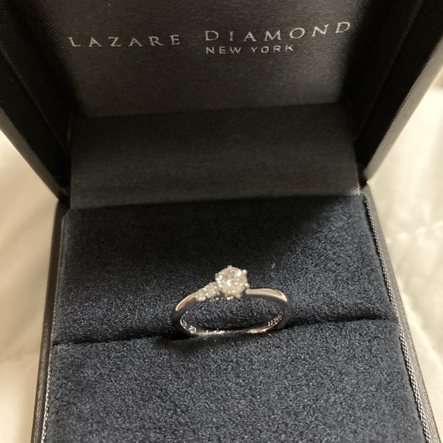 【ラザール ダイヤモンド(LAZARE DIAMOND)の口コミ】 デザインが気に入り購入を決めました。デザインに関する説明も聞くことが…