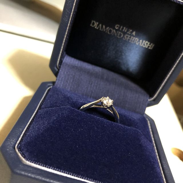 【銀座ダイヤモンドシライシの口コミ】 最初に嵌めさせて頂いた時に指通りが凄く良く嵌めやすかったのと、ダイヤ…