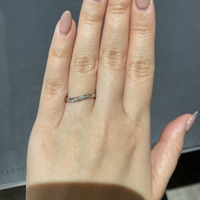 【俄(にわか)の口コミ】 指輪ひとつひとつに日本語で名前が付いていて、愛着が湧くと思いました。
…