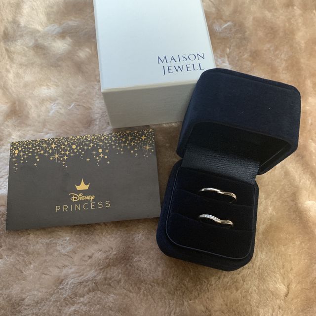 【MAISON JEWELL(メゾンジュエル)の口コミ】 ディズニーデザインの指輪が欲しくて決めました。店舗に行くと残念ながら…
