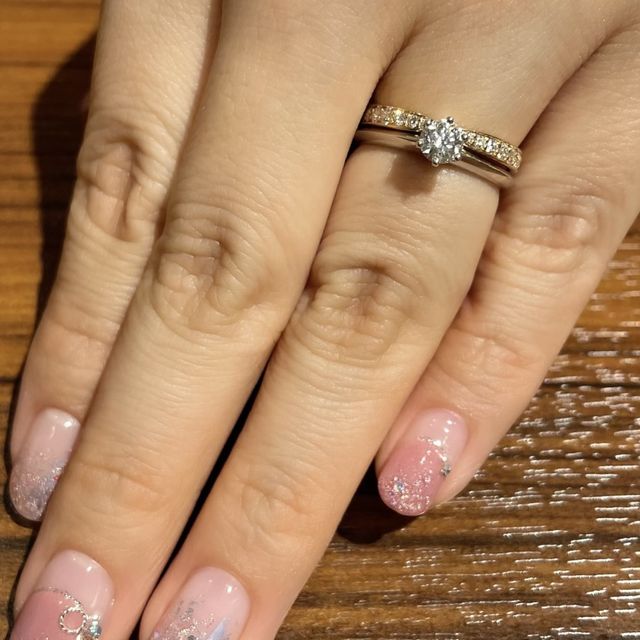 【ティファニー(Tiffany & Co.)の口コミ】 婚約指輪のティファニーセッティングのスッキリしたデザインとダイヤモン…