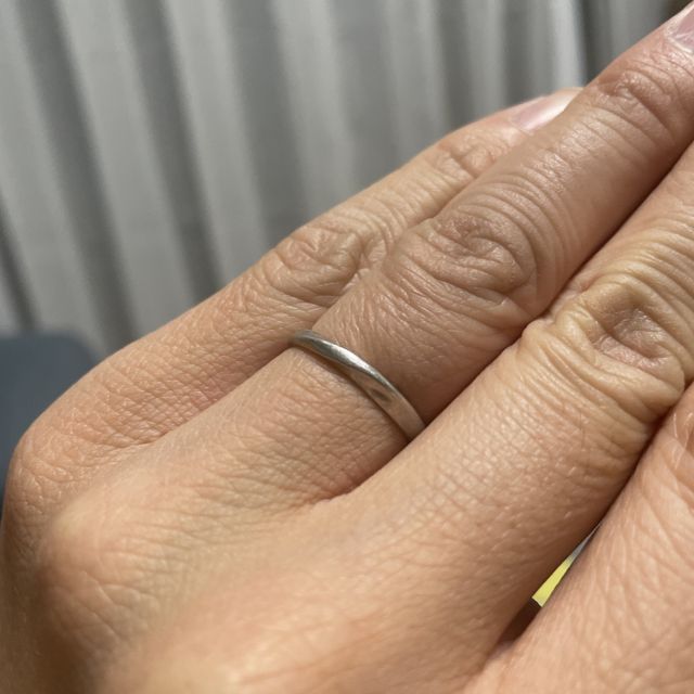 【銀座ダイヤモンドシライシの口コミ】 シンプルなデザインと価格で選びました。そこまでこだわりがある方ではな…