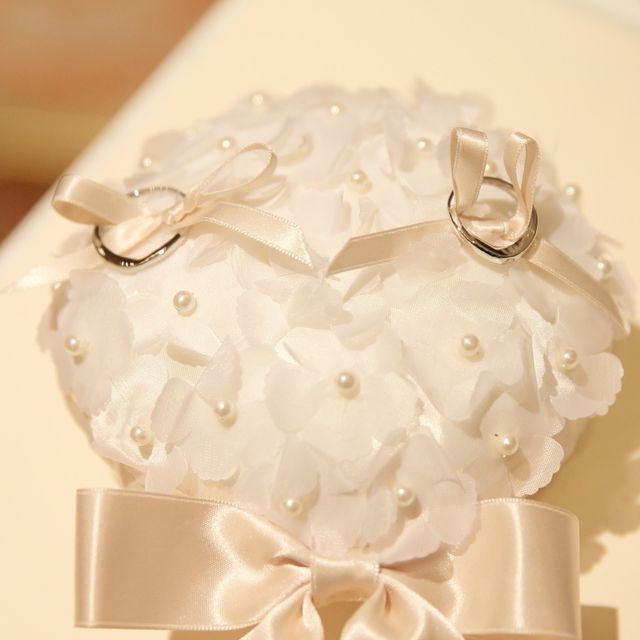 【ブルガリ(BVLGARI)の口コミ】 旦那さんの、つけている感じがあまりしない指輪がいいという意見のもと、…