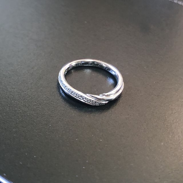 【エクセルコダイヤモンド(EXELCO DIAMOND)の口コミ】 デザインの種類の豊富さとうちこうまるのつけ心地です。
0.5号刻みでサイ…