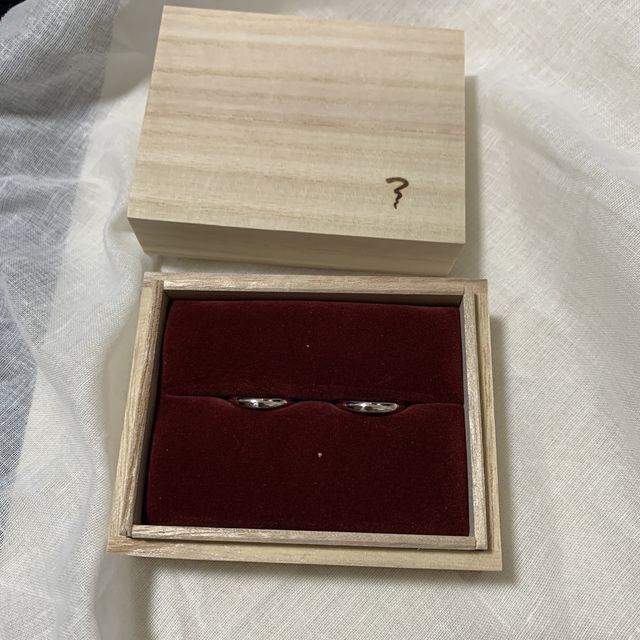 【ichi(イチ)の口コミ】 シンプルなデザインであることと、着け心地がとても良いこと。
適度な光沢…