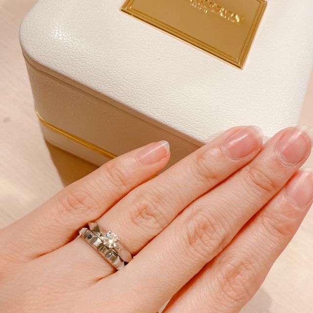 【ブシュロン(BOUCHERON)の口コミ】 クルドパリに一目惚れし、即決しました。
カットが素晴らしくダイヤがなく…