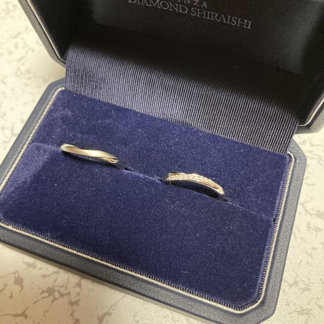 【銀座ダイヤモンドシライシの口コミ】 同じようなデザインの中でも1番輝いていたのでこのデザインに決めました。…