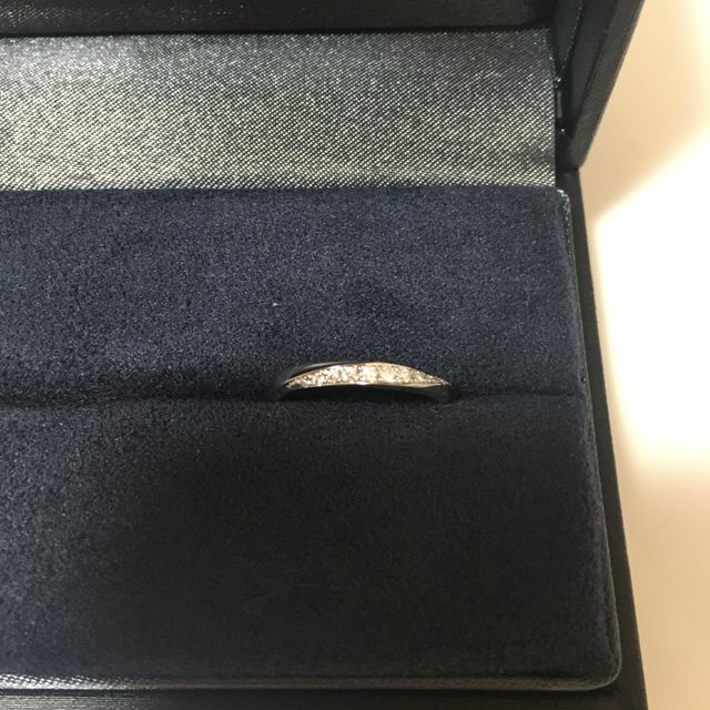 【ラザール ダイヤモンド(LAZARE DIAMOND)の口コミ】 指輪のブランドを色々調べていた際に、ラザールダイヤモンドさんを知り、…