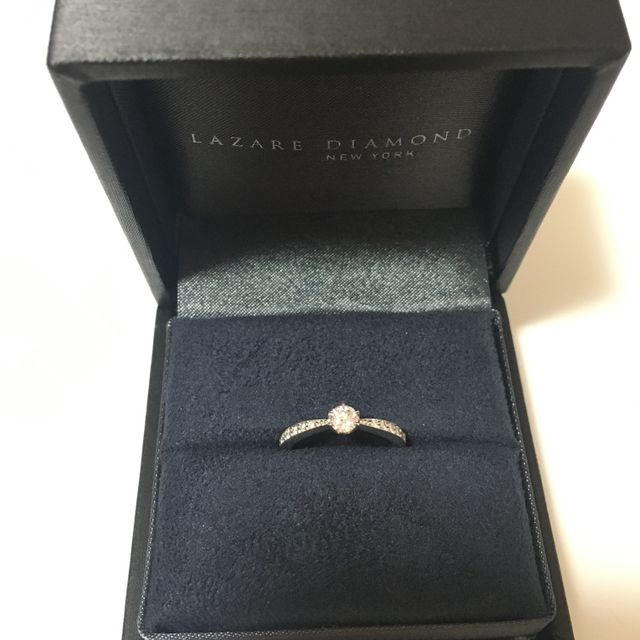 【ラザール ダイヤモンド(LAZARE DIAMOND)の口コミ】 指輪のブランドを色々調べていた際に、ラザールダイヤモンドさんを知り、…