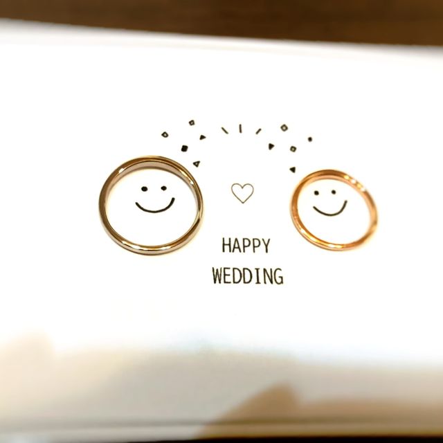 【RosettE(ロゼット)の口コミ】 店員さんにいくつかみせて頂いて、ピンクゴールドの細い指輪に決めました
…