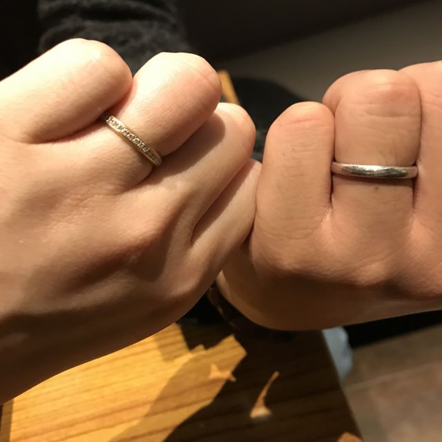 【俄(にわか)の口コミ】 デザインが決め手でした！
綺麗な木目にマットな加工がおしゃれです。
長…