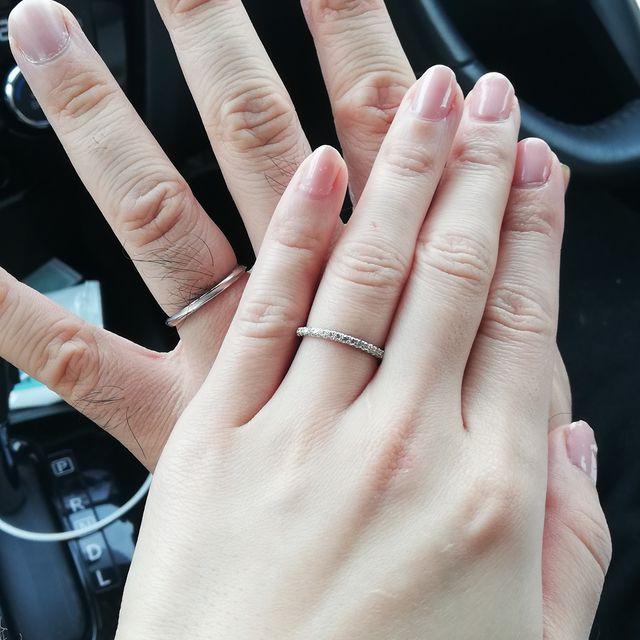 【銀座ダイヤモンドシライシの口コミ】 どんなデザインがいいか迷っていましたが、お店の方が色々な種類の指輪を…