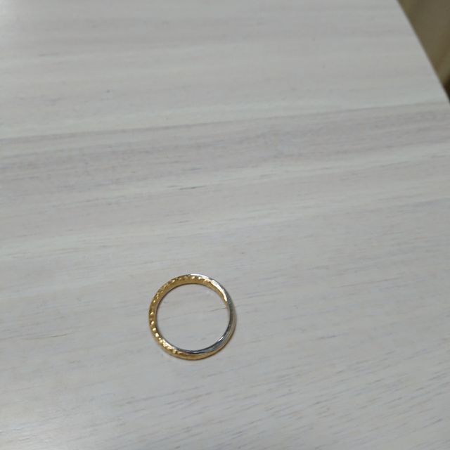 【SORA(ソラ)の口コミ】 指輪のデザインと色合いで決めました。オーダーメイドですので、既製品と…