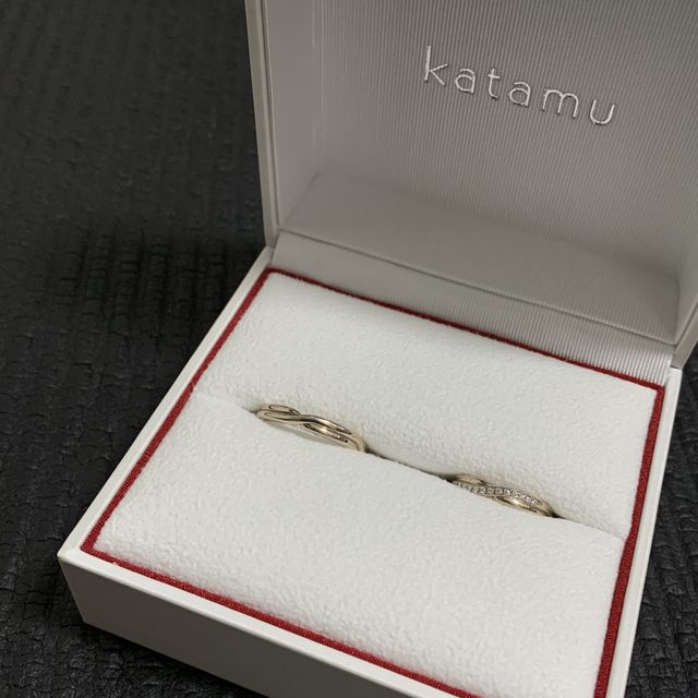 【Katamu(カタム)の口コミ】 事前に調べ、それぞれの指輪にテーマがあるkatamuが良いと思ってました。…