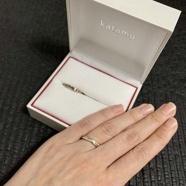 【Katamu(カタム)の口コミ】 事前に調べ、それぞれの指輪にテーマがあるkatamuが良いと思ってました。…