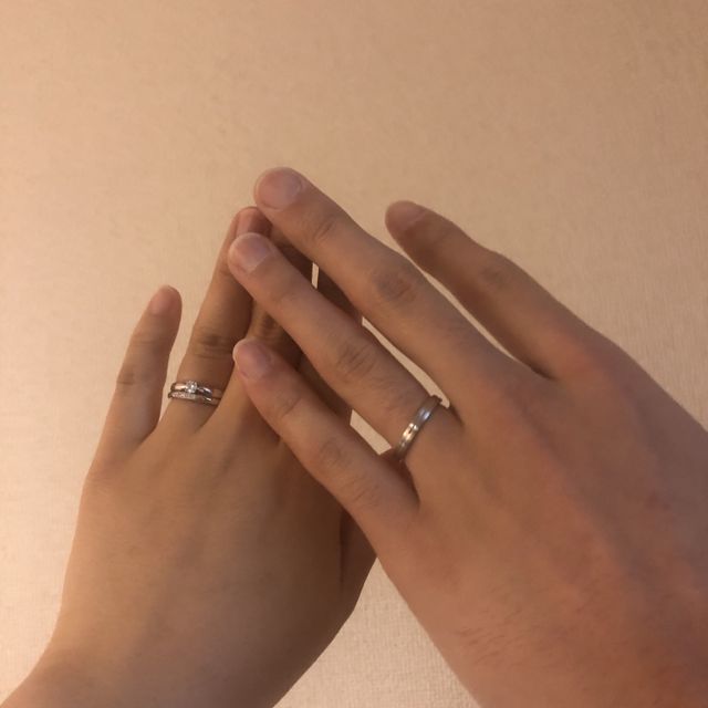 【銀座ダイヤモンドシライシの口コミ】 お店に行って、デザインの希望を伝えていくつか見せて頂きました。一番初…