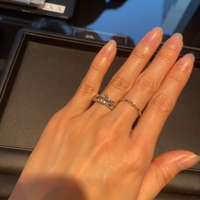 【エクセルコダイヤモンド(EXELCO DIAMOND)の口コミ】 ホームページで見た以上にミル打ちが繊細で、リング全体をゴージャスに見…