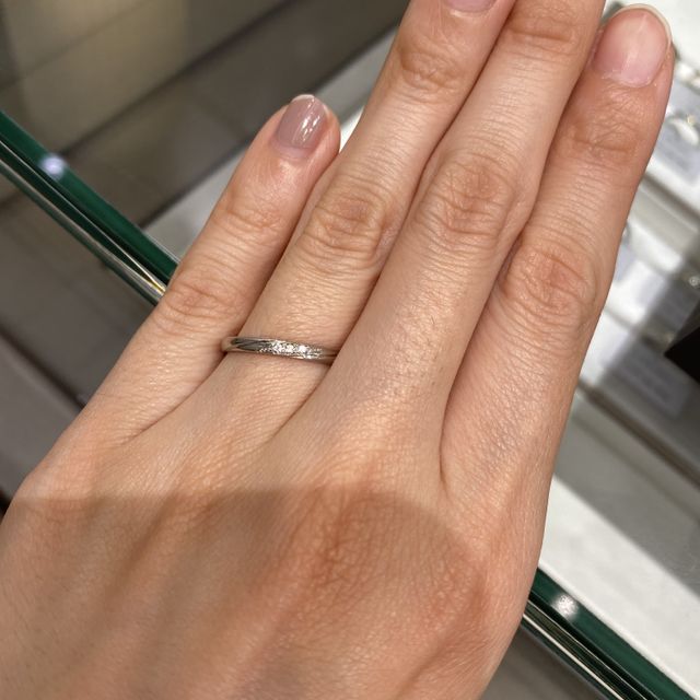 【アイプリモ(I-PRIMO)の口コミ】 指馴染みがよくずっとつけていても気にならない点が良い。ダイヤモンドが…