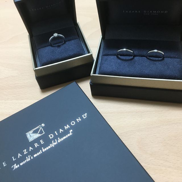 【ラザール ダイヤモンド(LAZARE DIAMOND)の口コミ】 婚約指輪のダイヤモンドの輝きが他のブランドよりも煌びやかに見えたから…