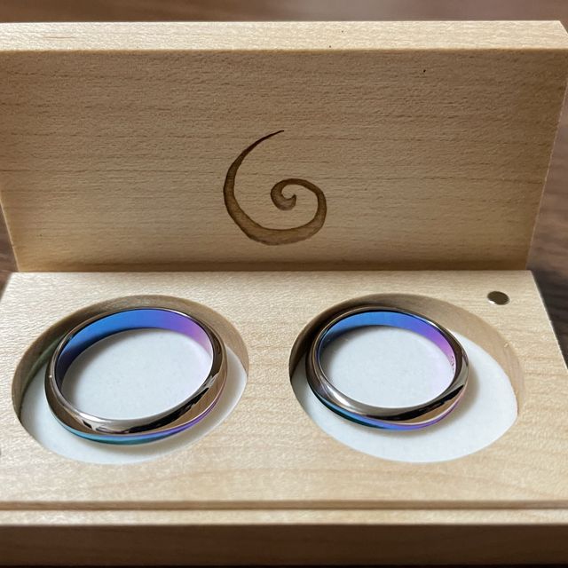 【SORA(ソラ)の口コミ】 デザインのシンプルさと、ジルコニウム素材による発色を自分たちで決めら…