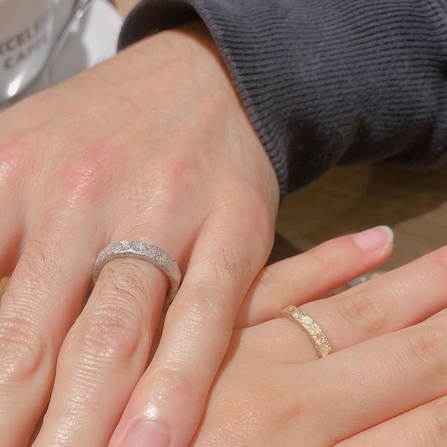 【ichi(イチ)の口コミ】 既存製品では石地だけのもの、槌目だけのものがあったのですがカッコいい…