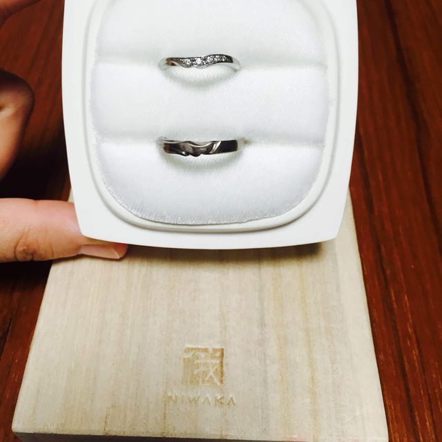 【俄(にわか)の口コミ】 自分以上に旦那さんがデザインを凄く気に入った事が大きかったです。
試着…