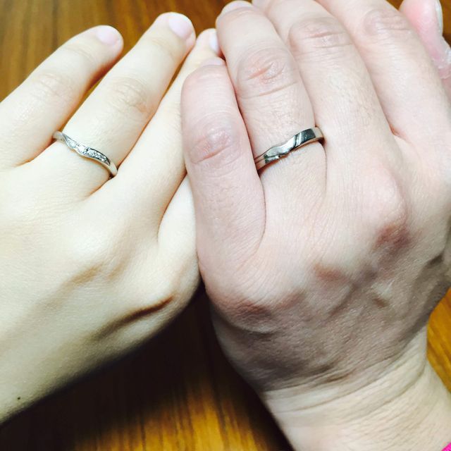 【俄(にわか)の口コミ】 自分以上に旦那さんがデザインを凄く気に入った事が大きかったです。
試着…