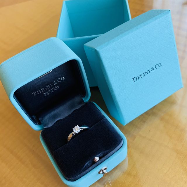 【ティファニー(Tiffany & Co.)の口コミ】 ティファニーにずっと憧れていて、婚約指輪はティファニーが良いと思って…