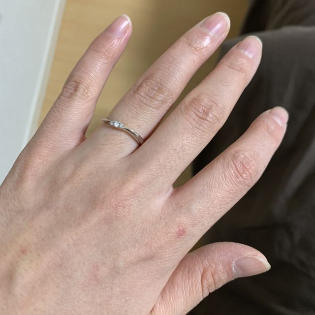 【アイプリモ(I-PRIMO)の口コミ】 あまり派手な指輪ではなく、さりげなく輝いてくれる指輪の方が、仕事でも…