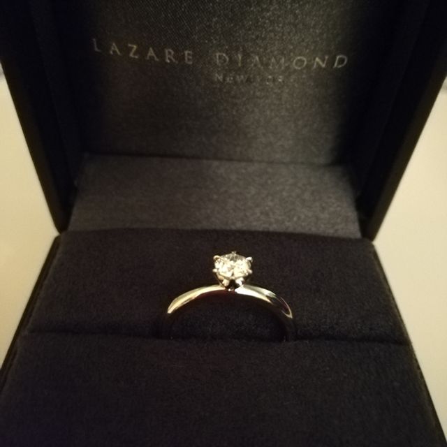 【ラザール ダイヤモンド(LAZARE DIAMOND)の口コミ】 相手がピンクが大好きなので、ピンク（ゴールド）の婚約指輪を探し回って…