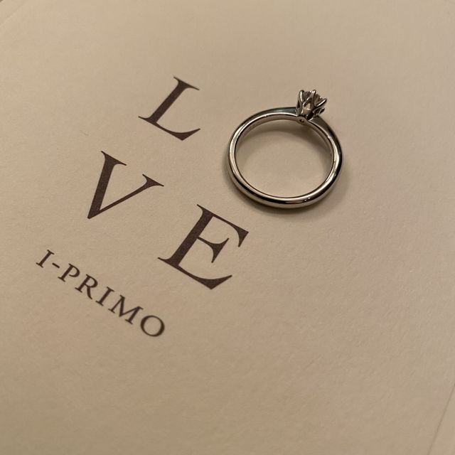 【アイプリモ(I-PRIMO)の口コミ】 カラット数とシリアルナンバーが彼女の年齢と合致してて、即決しました！
…
