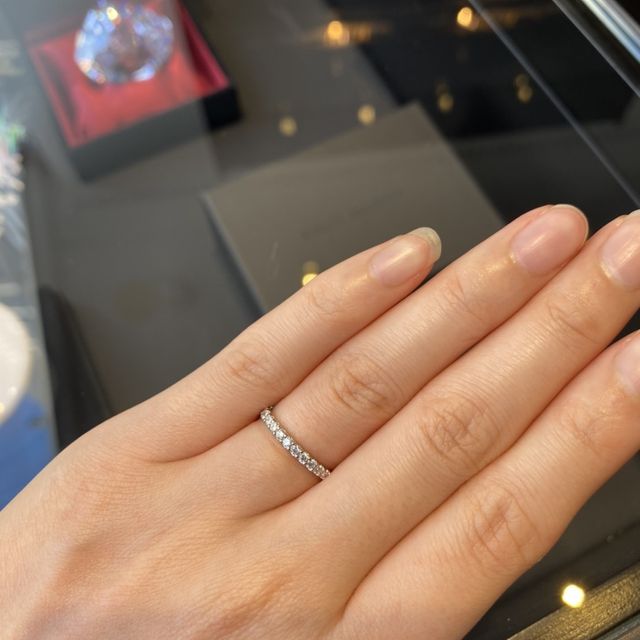 【エクセルコダイヤモンド(EXELCO DIAMOND)の口コミ】 結婚指輪と婚約指輪を同じブランドにしようとしていましたが、自分の気に…