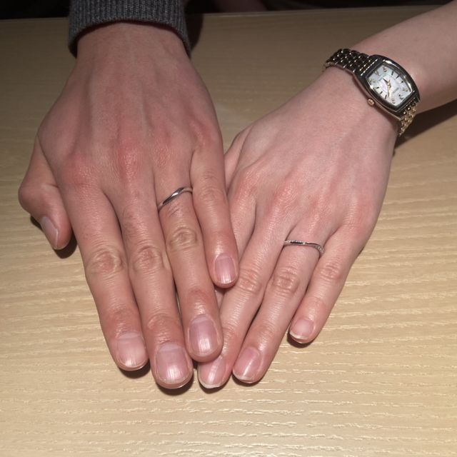 【PORTADA(ポルターダ)の口コミ】 結婚指輪はシンプルなのがベストという思い込みでいきましたが、指輪を付…