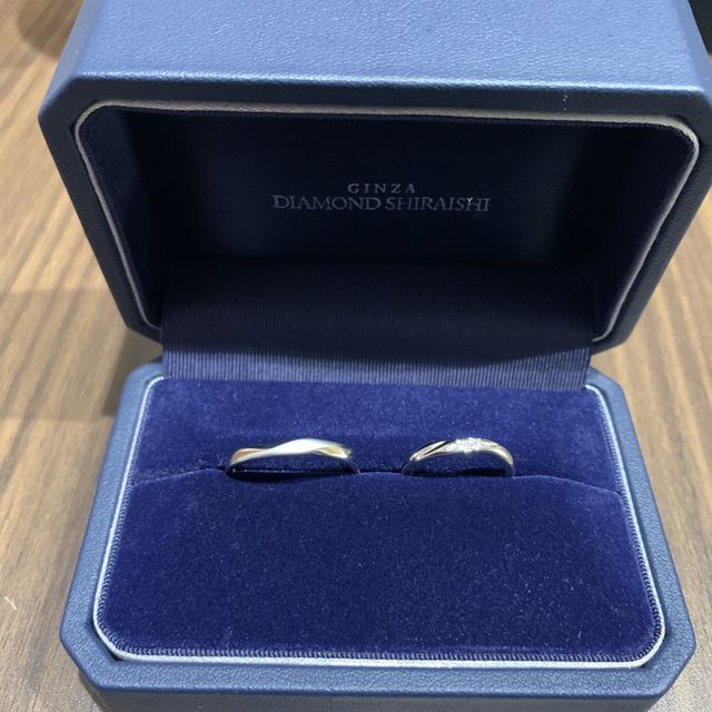 【銀座ダイヤモンドシライシの口コミ】 デザインがシンプルでかっこいいと思いました。マット加工を施し、個性を…